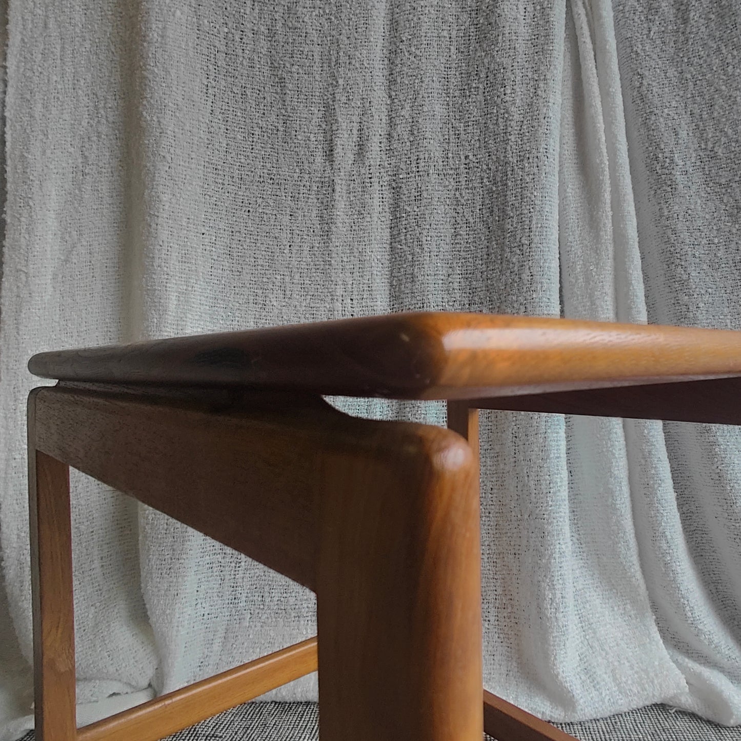 Cube teak side table