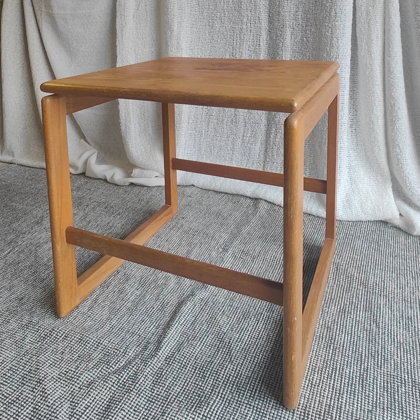 Cube teak side table